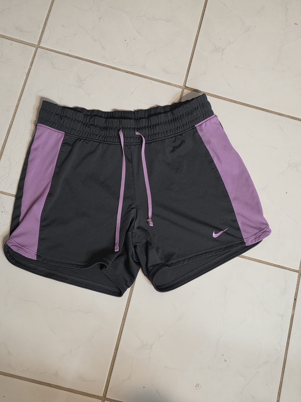 Nike Women's Black Athletic Shorts Grey Lavender Purple XS Athletic Run Gym Walk
